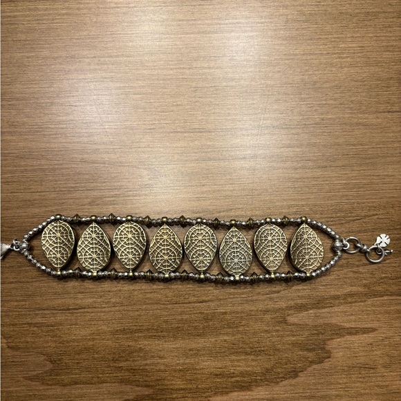 Lucky Brand bracelet, 8” long. Silver and brass color. Drop shaped links. - Picture 5 of 5